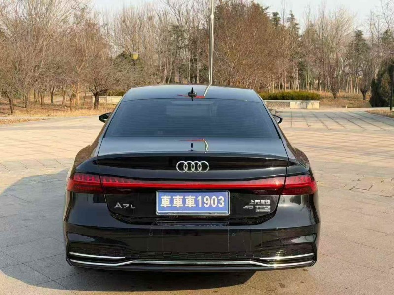 25年枣庄奥迪A7L