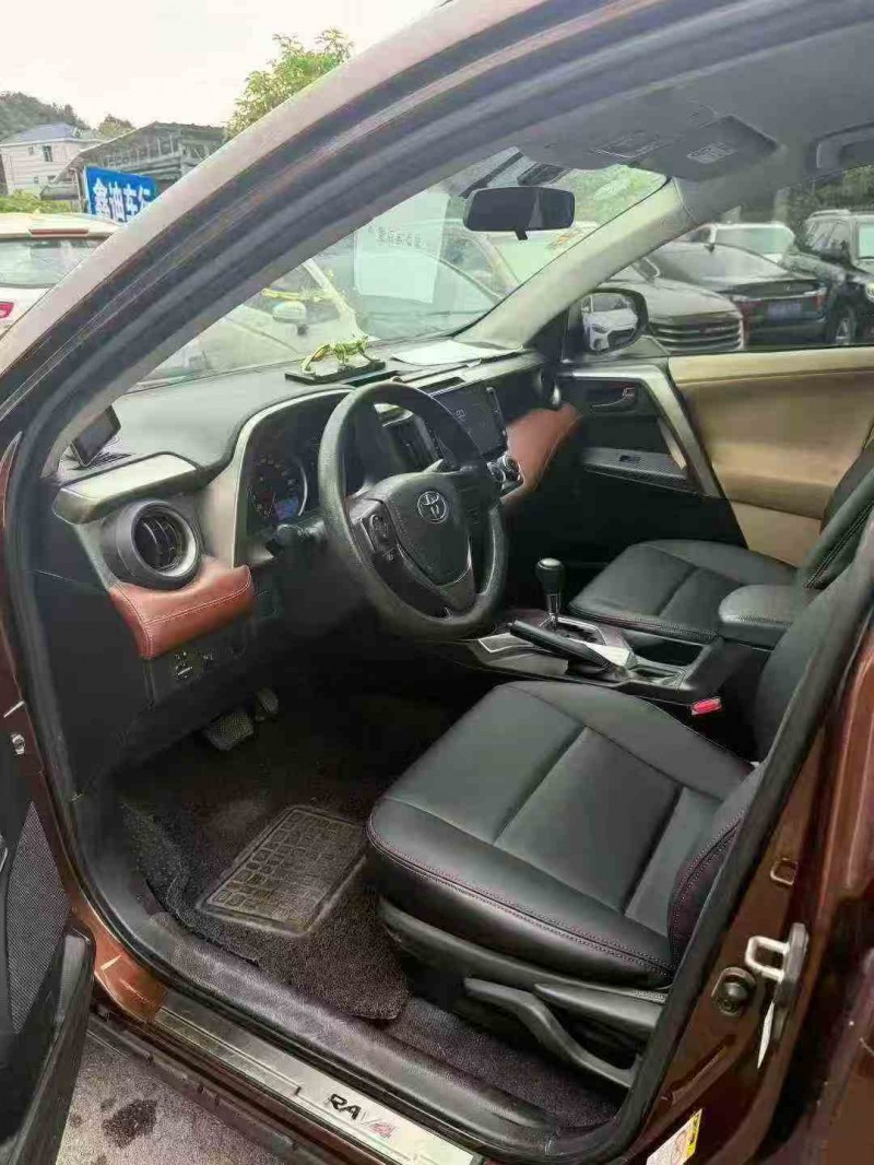 14年钦州丰田RAV4