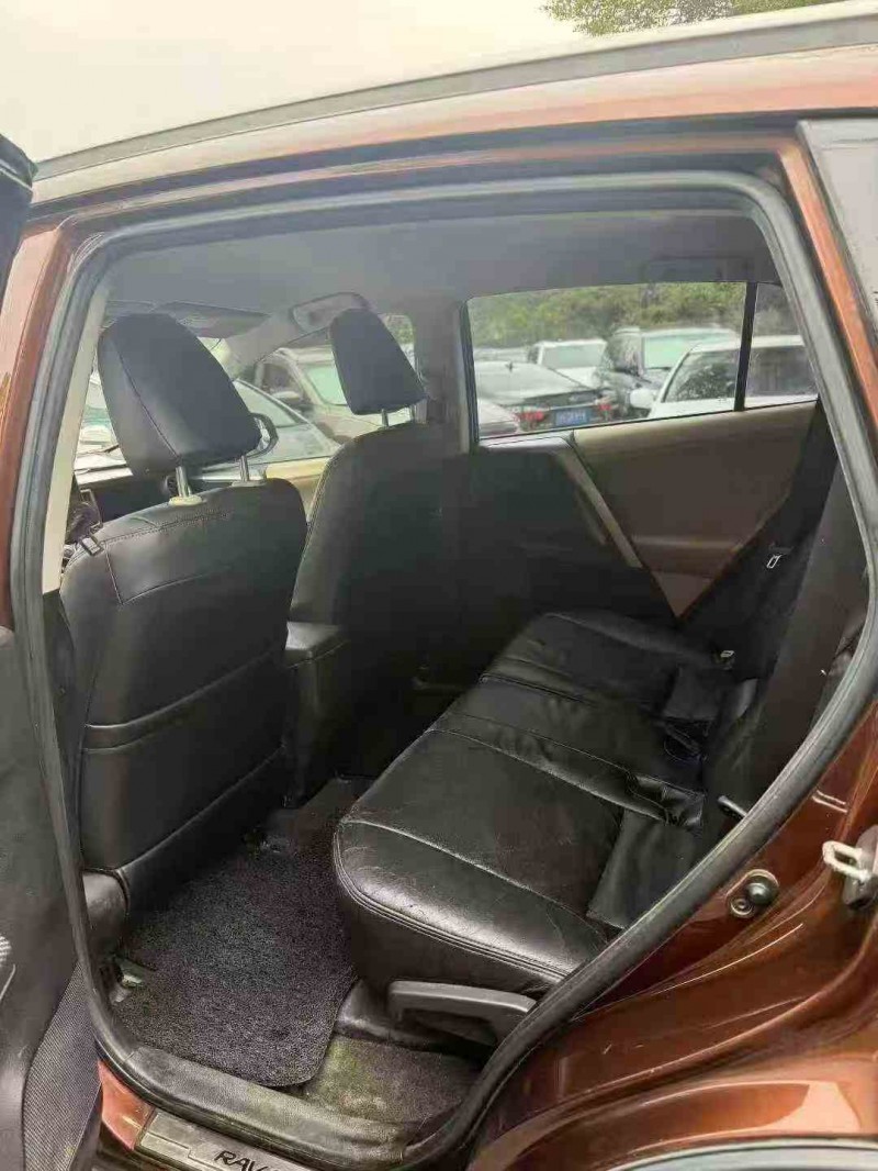14年钦州丰田RAV4
