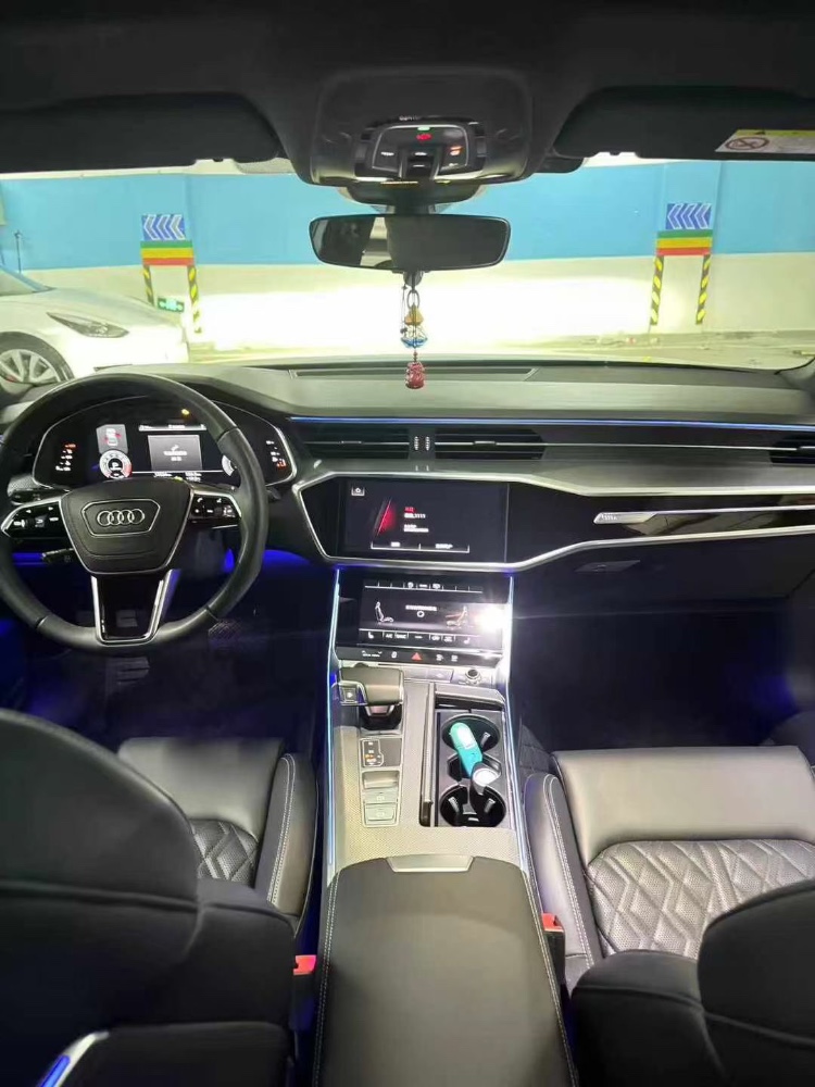 25年重庆市奥迪A6L