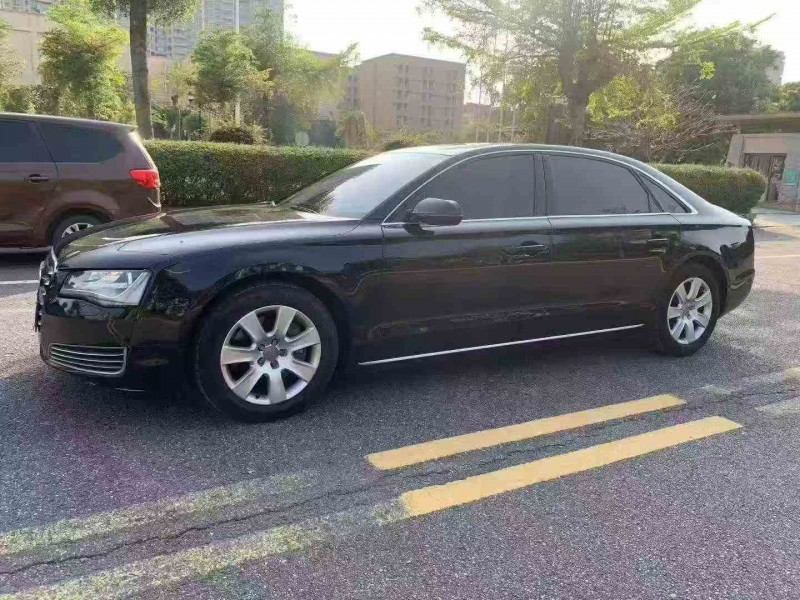 14年湛江奥迪A8L