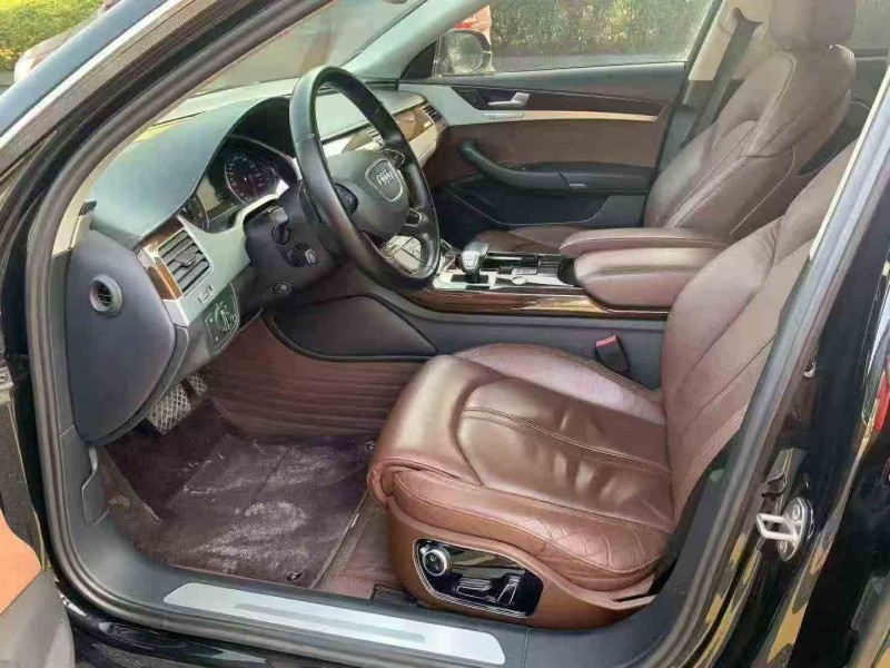 14年湛江奥迪A8L