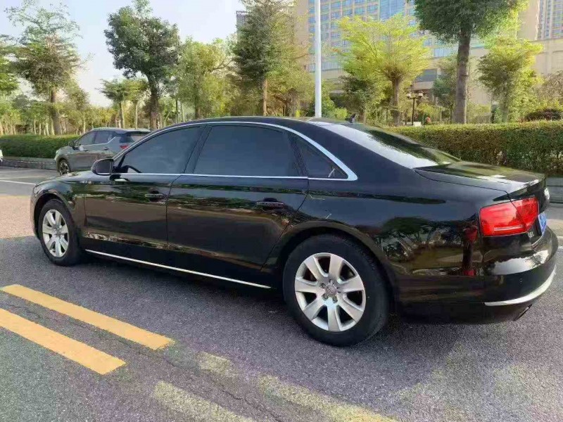 14年湛江奥迪A8L