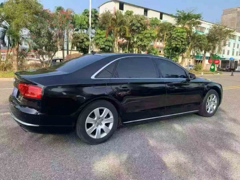 14年湛江奥迪A8L