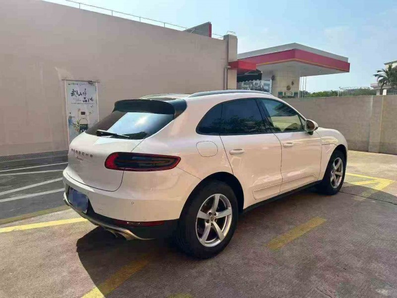 17年南平保时捷Macan