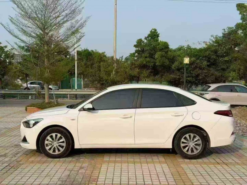 22年湛江现代悦动