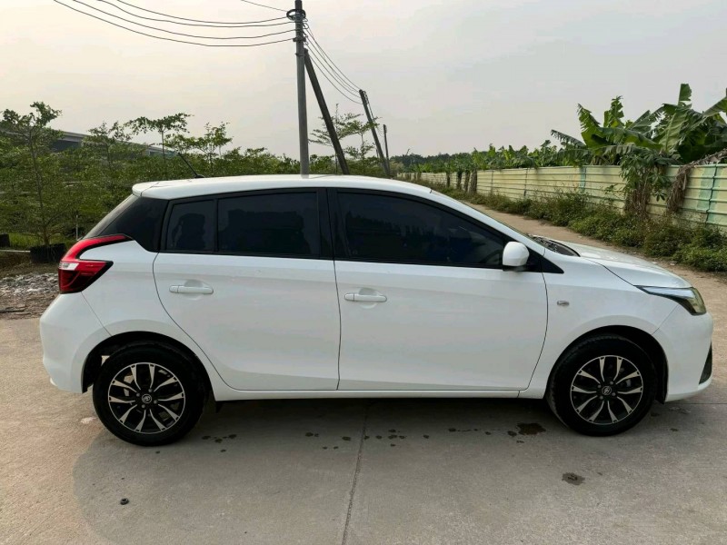 21年中山市丰田YARiS L 致炫