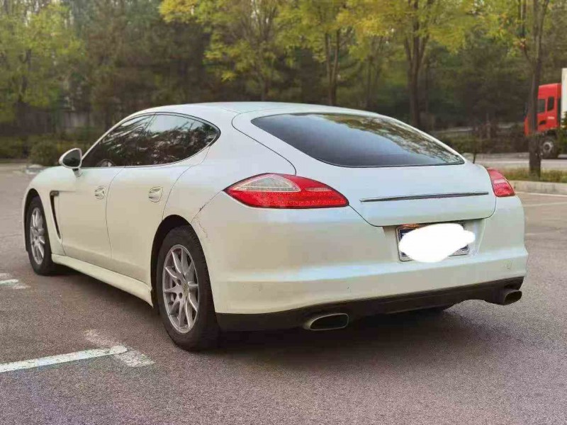 12年晋中保时捷帕拉梅拉