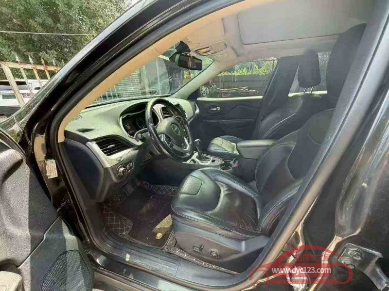 17年烟台Jeep指南者