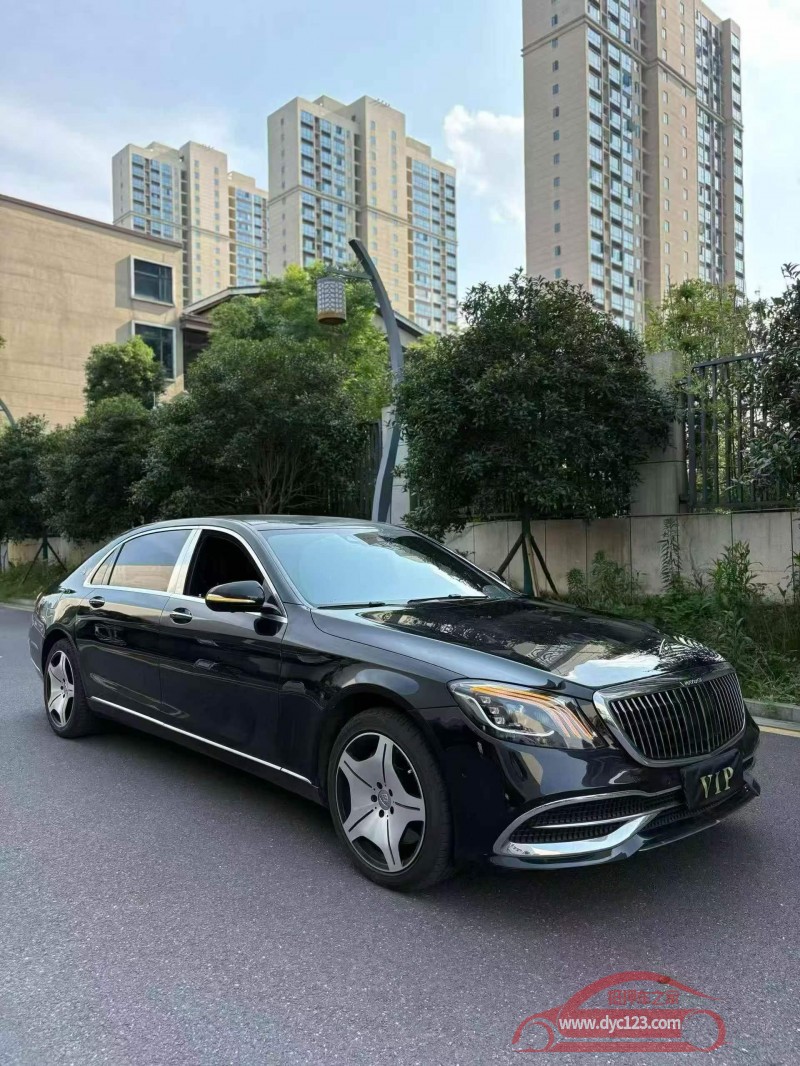 16年重庆市奔驰迈巴赫S级