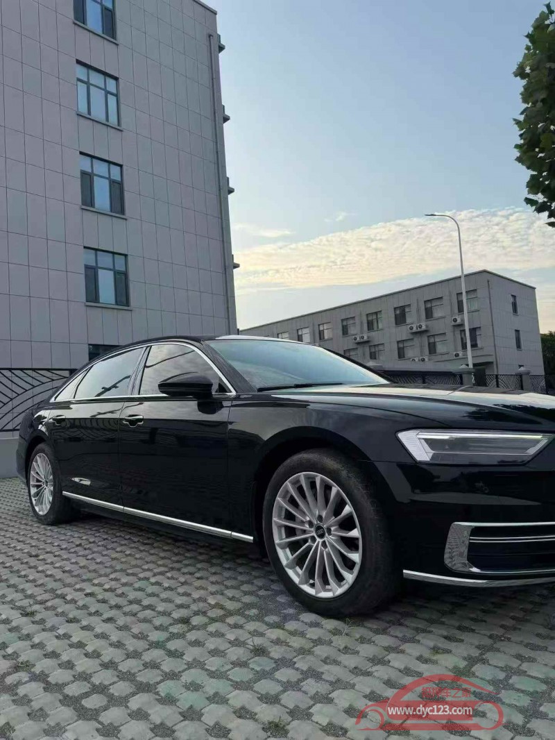 22年东营奥迪A8L